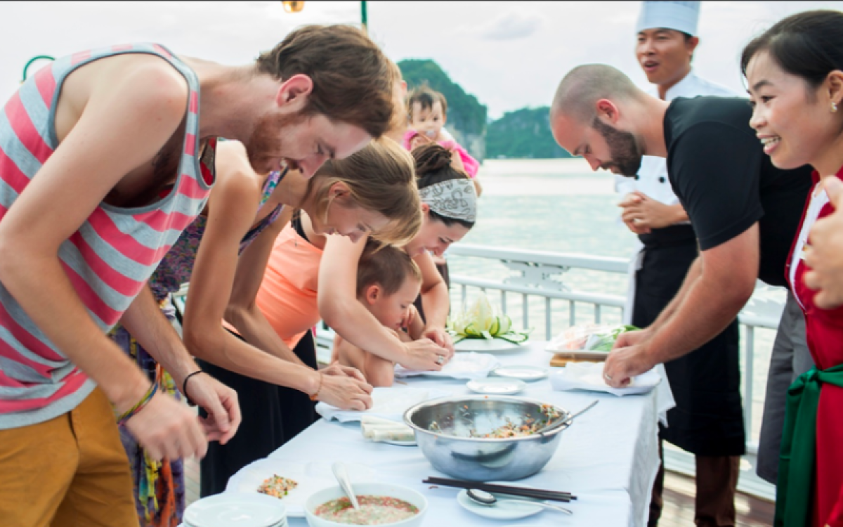 Tour de Aventura em Família no Vietnã durante 15 Dias